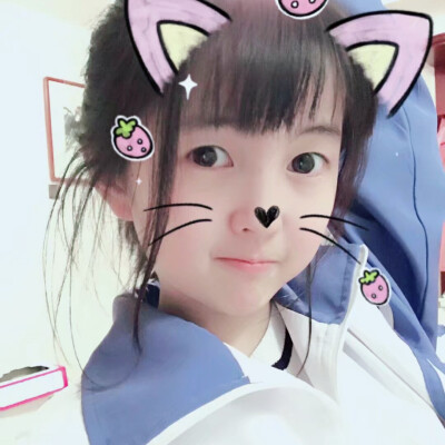 时代背景下的青春影像记录，学生自拍最新风采